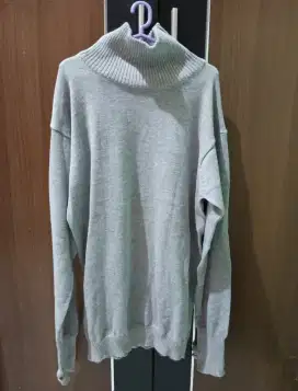 Sweater turttle neck pria promo