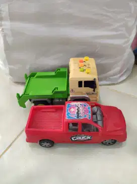 Paket mainan truk sampah