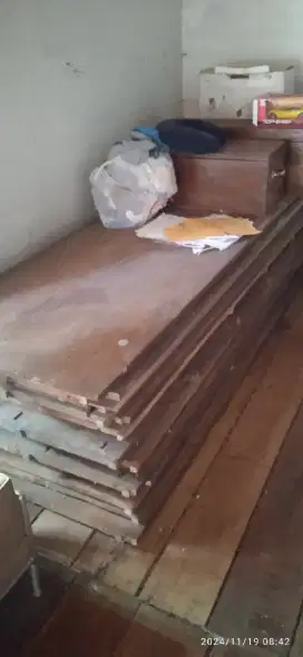 Papan kayu jati lonjoran