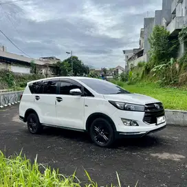 [ KM 92 RB ] Innova Venturer Bensin 2019 Matic