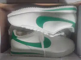 Sepatu Nike Cortez