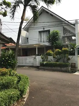 Sewa rumah mendawai Blok M bulungan Jaksel