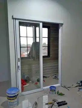 Kusen aluminium dan kaca murah