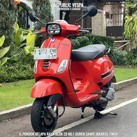 Vespa S IGET 125 FACELIFT TAHUN 2022 WARNA ORANGE PERFECT CONDITION.