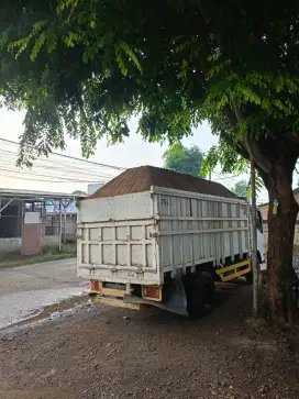 Pasir Celup Hitam Satu Dumptruk