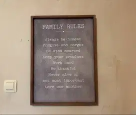 Lukisan Quotes Family Rules, 56 x 42 cm