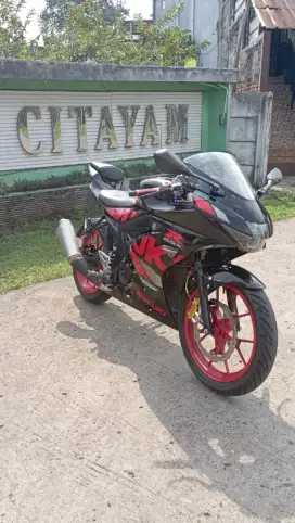 Nia:DP 1,350,000 GSX-R PLAT B DEPOK PAJAK HIDUP CASH