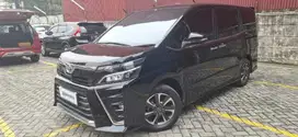 DP Rendah Toyota Voxy 2.0 Bensin-AT 2018 0SSSMS CRS