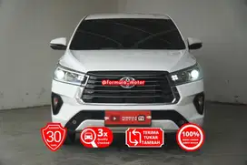 Toyota Innova 2.4 V diesel Solar matic AT 2022 putih Inova Dp minim