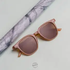 KACAMATA SUNGLASSES KOTAK BESAR COCOK UNTUK LIBURAN - BERGENIA 04