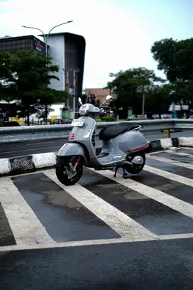 PIAGGIO VESPA MATIC GTS SUPER SPORT 150 IGET ABS 2022 BISA KREDIT