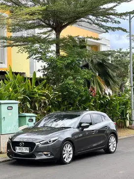 Mazda 3 2.0 speed AT 2018/2019 pajak panjang istimewa ban baru