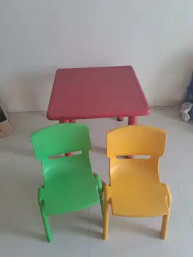 Dijual 1 set meja belajar anak