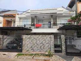 RUMAH FURNISH BESAR LOKASI BAGUS HARGA TERMURAH DI TAMAN PALEM