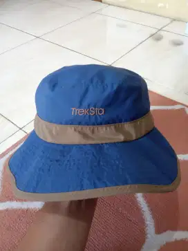 Topi Rimba TrekSta Biru