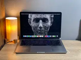 MACBOOK PRO 13INCH 2019 TOUCHBAR  PROCESSOR 2,4GHz INTEL CORE I5