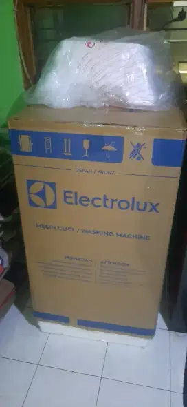 Mesin Cuci Electrolux ewt7078k6wa top loading