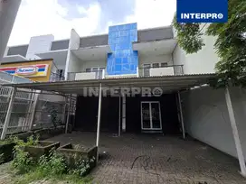 Ruko Gandeng Disewakan Sebelah Indomaret Gerbang Permata Buana 150m2