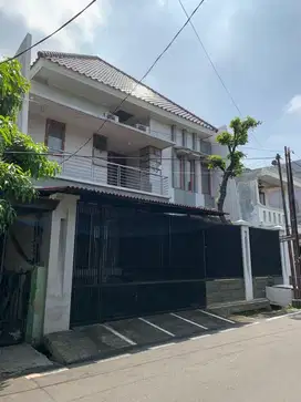 Dijual rumah Rawamangun siap huni, bebas banjir harga nego