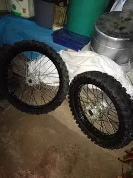 Ban Bawaan CRF150  Ori