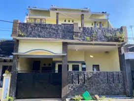 DIJUAL RUMAH KOST FULL PENGHUNI DAN FULL RENOVASI DEKAT POLTEK JEMBER