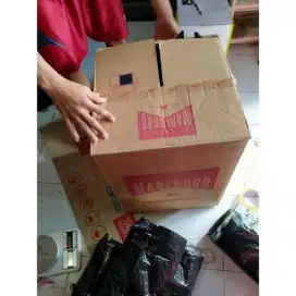 Cari pegawai packing cewek / susun dan cari barang