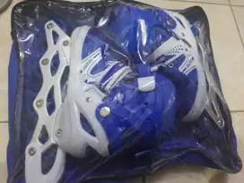 Sepatu roda like new