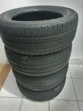 Dijual ban 205 55 R16 Bridgestone ex Honda Jazz / Xpander