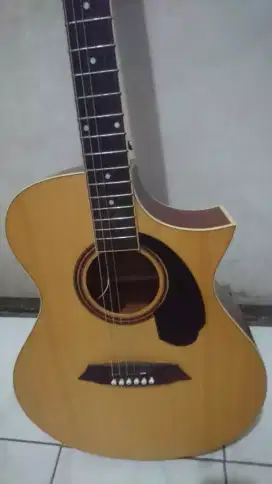 Gitar akustik jernih, empuk, siap pakai mantap bisa d colok bandung
