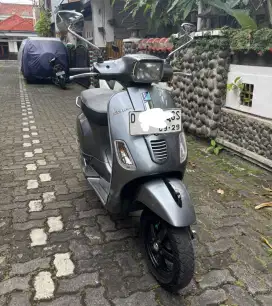 VESPA MATIC S 150CC TAHUN 2013