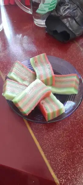 Kue Talam pelangi