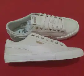 Sepatu puma pria