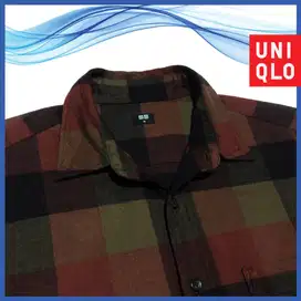 Uniqlo Regular Fit Shirt, Kemeja Lengan Panjang Motif Kotak