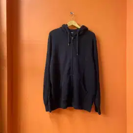 Jaket Uniqlo Black Basic Zip Hoodie