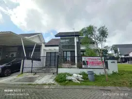 Rumah Sewa Nol Jalan JLLB Quenstown Citraland depan