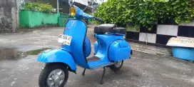 Vespa Super tahun 1971 mulus