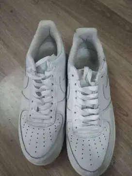 Sepatu Nike air putih