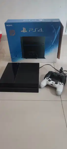 Ps 4 second like new