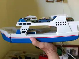 Diorama diecast KAPAL FERI JUMBO. TOMY