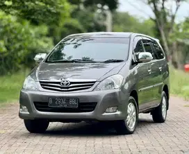 DP 3 jt! Toyota Kijang Innova V Bensin Matic 2010 Antik Spt Baru!