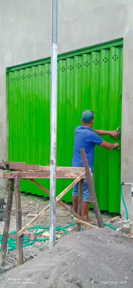 pintu harmonika Lamongan