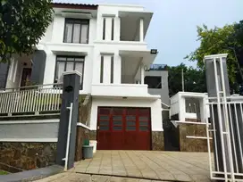 Jual Cepat Rumah Lt.320 m di Bukit Golf Riverside Cibubur