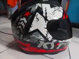 Helm Kyt R10...