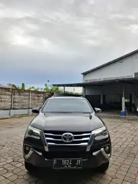 Fortuner 2020 G diesel manual. Km 69rb