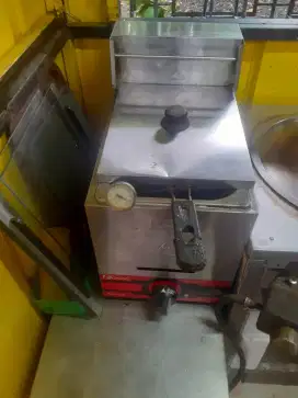 Dijual Deepfryer atau kompor ayam goreng dan kentang goreng