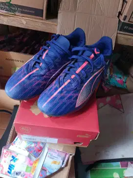 Sepatu sepak bola puma ultra play 5 fg/ag soze 42