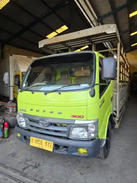 Hino Dutro 110SDL Long Engkel 4roda Bak Besi 3 Way 2021 pmk 2022