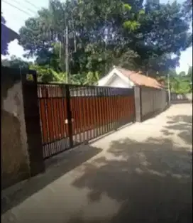 Dijual cepat 2 rumah plus usaha di gunung batu bogor kota