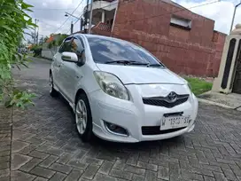 Toyota Yaris E 2011 MT