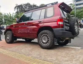 Mitsubishi Pajero io tahun 2000, full restorasi luar dalam.4x4 1800cc